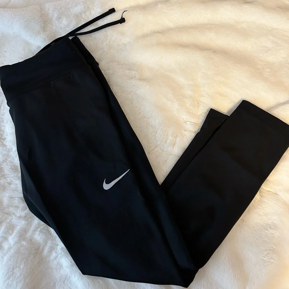 Nike leggings - Picture 1 of 2